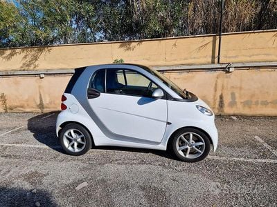Usata Smart ForTwo Coupé 61 CV (44 kW) 2011 Bianco Coupé