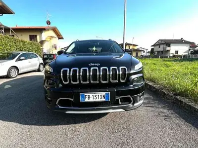 Usata Jeep Cherokee Limited 140 CV (102 kW) 2014 Nero SUV