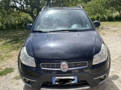 Usata Fiat Sedici 135 CV (99 kW) 2010 Nero SUV