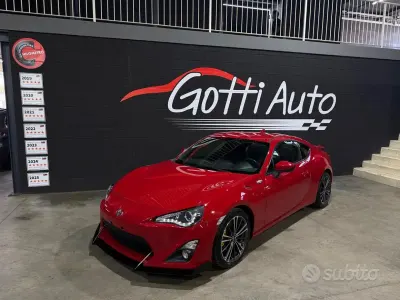 Usata Toyota GT86 Design 200 CV (147 kW) 2014 Rosso Coupé