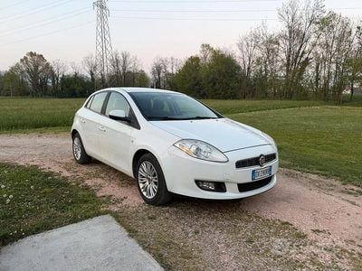 Usata Fiat Bravo Active 90 CV (66 kW) 2009 Bianco Utilitaria