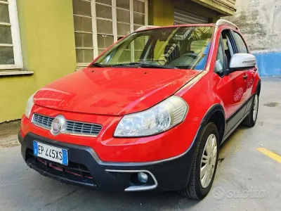 Usata Fiat Sedici 120 CV (88 kW) 2013 Rosso SUV