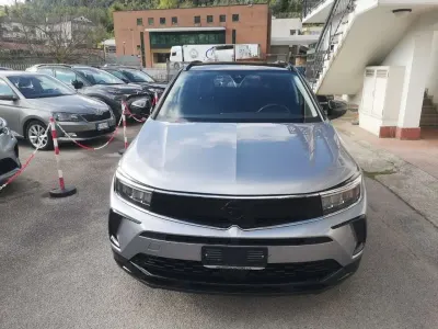 Usata Opel Grandland X 131 CV (96 kW) 2023 Grigio SUV