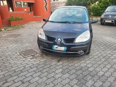 Usata Renault Scénic II 106 CV (77 kW) 2007 Blu Monovolume