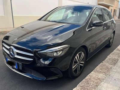 Usata Mercedes B180 136 CV (100 kW) 2021 Nero Monovolume