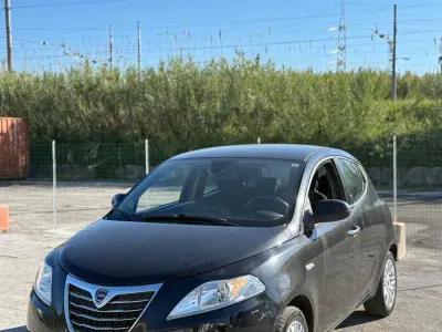 Usata Lancia Ypsilon S 95 CV (69 kW) 2014 Nero Utilitaria