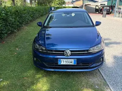 Usata VW Polo Comfortline 95 CV (69 kW) 2019 Blu/azzurro Utilitaria