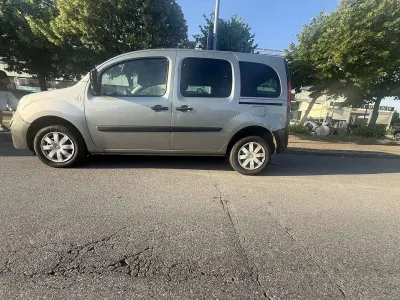 Usata Renault Kangoo 80 CV (58 kW) 2011 Monovolume