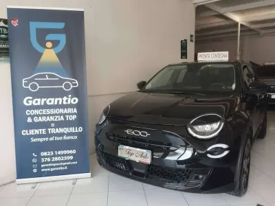 Usata Fiat 600 La Prima 101 CV (74 kW) 2025 Nero SUV