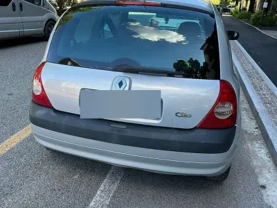 Usata Renault Clio II 58 CV (42 kW) 2004 Berlina