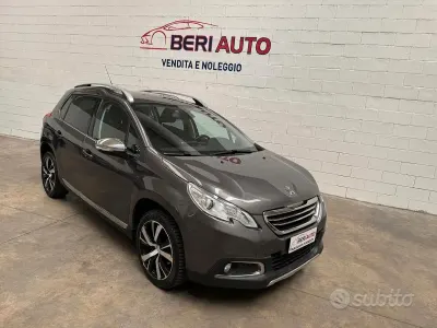 Usata Peugeot 2008 120 CV (88 kW) 2016 Grigio SUV