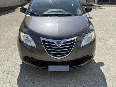 Usata Lancia Ypsilon 69 CV (50 kW) 2013 Grigio Utilitaria