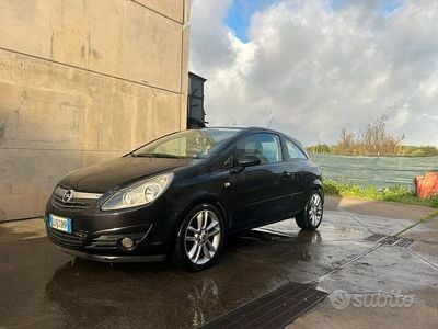 Usata Opel Corsa Club 75 CV (55 kW) 2007 Nero Utilitaria