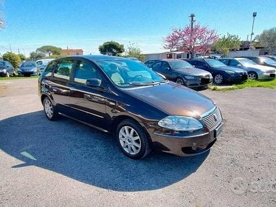 Usata Fiat Croma 140 CV (102 kW) 2007 Marrone Station wagon