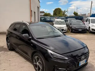 Usata Hyundai i30 Prime 135 CV (99 kW) 2021 Nero Station wagon