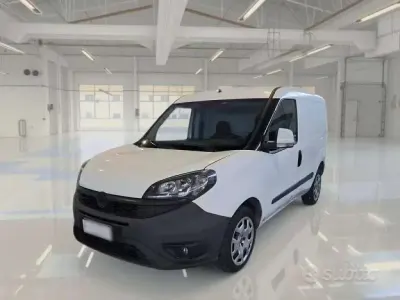 Usata Fiat Doblò 120 CV (88 kW) 2019 Bianco Monovolume