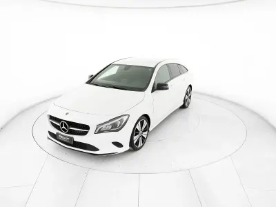 Usata Mercedes CLA200 136 CV (100 kW) 2019 Bianco Coupé