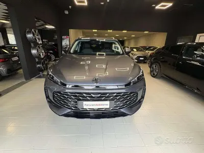 Usata MG HS Luxury 170 CV (125 kW) 2025 Grigio scuro SUV