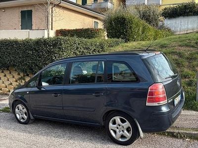 Usata Opel Zafira 120 CV (88 kW) 2008 Blu Monovolume