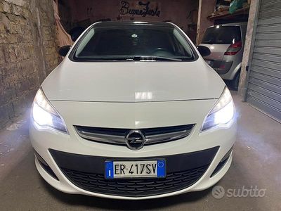 Usata Opel Astra 2013 Bianco Berlina
