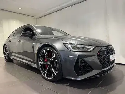 Usata Audi RS6 Comfort 600 CV (441 kW) 2022 Grigio Station wagon
