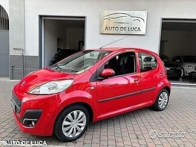 Nero Usata 2015 Peugeot 107 Active Utilitaria | 4999 € (Buon prezzo)