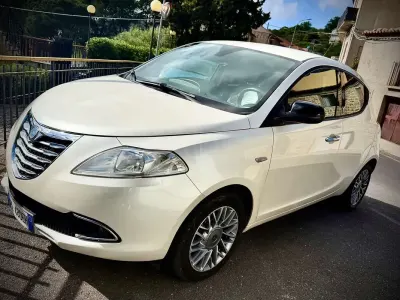 Usata Lancia Ypsilon S 95 CV (69 kW) 2011 Bianco Utilitaria