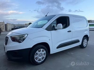 Usata Opel Combo 2020 Bianco Monovolume