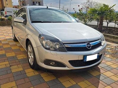 Usata Opel Astra Cabriolet 115 CV (84 kW) 2008 Grigio Cabrio