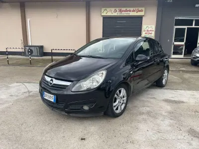 Usado Opel Corsa Sport 91 CV (66 kW) 2008 Utilitario