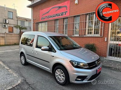 Usata VW Caddy Highline 102 CV (75 kW) 2017 Grigio Monovolume