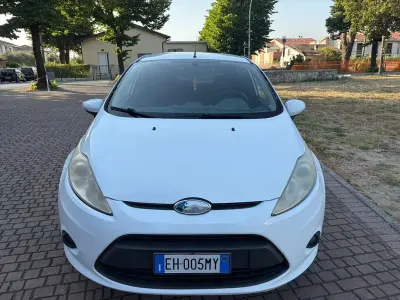 Usata Ford Fiesta Business Edition 97 CV (71 kW) 2011 Berlina
