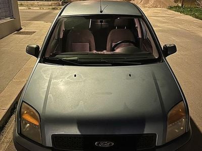 Usata Ford Fusion 68 CV (50 kW) 2007 Grigio Berlina