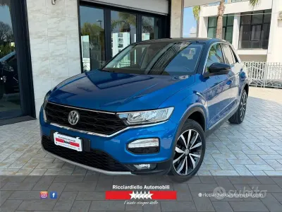 Usata VW T-Roc Advance 150 CV (110 kW) 2020 Blu SUV