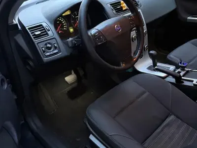 Usata Volvo V50 136 CV (100 kW) 2009 Verde Station wagon