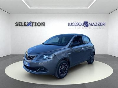 Usata Lancia Ypsilon Gold 69 CV (50 kW) 2024 Grigio Utilitaria
