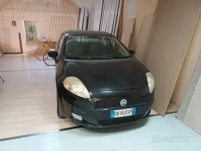 Usata Fiat Grande Punto Dynamic 90 CV (66 kW) 2006 Nero Utilitaria