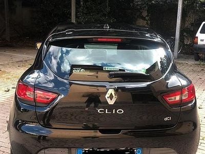 Usado Renault Clio IV 78 CV (57 kW) 2014 Negro Berlina