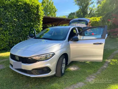 Usata Fiat Tipo 100 CV (73 kW) 2022 Grigio Station wagon