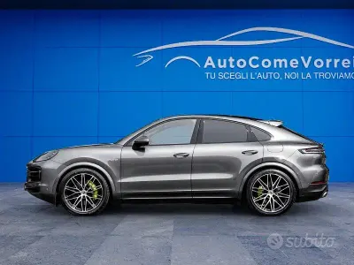 Usata Porsche Cayenne 470 CV (345 kW) 2025 Grigio SUV