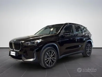 Używany BMW X1 Luxury Line 204 KM (150 kW) 2023 Czarny SUV