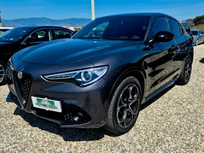Usata Alfa Romeo Stelvio Veloce 209 CV (153 kW) 2023 Nero SUV