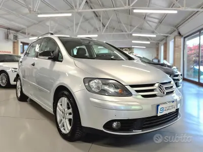 Usata VW Golf Plus Cross Comfortline 102 CV (75 kW) 2008 Grigio Monovolume