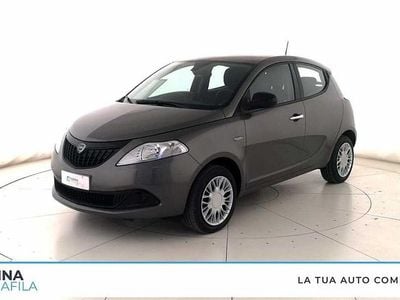Usata Lancia Ypsilon Gold 69 CV (50 kW) 2024 Grigio Utilitaria