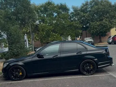 Usata Mercedes C220 AMG 204 CV (150 kW) 2010 Nero Berlina
