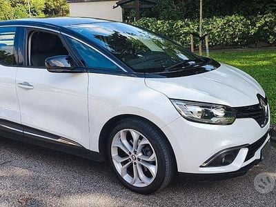 Usata Renault Scenic E-Tech 120 CV (88 kW) 2019 Bianco SUV