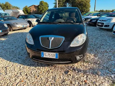 Usata Lancia Ypsilon 60 CV (44 kW) 2007 Nero Utilitaria