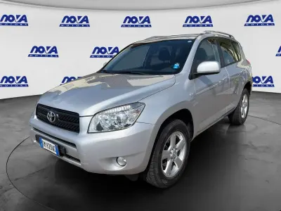 Usata Toyota RAV4 Sol 136 CV (100 kW) 2008 Argento SUV