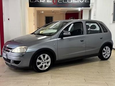Usata Opel Corsa 60 CV (44 kW) 2006 Argento Utilitaria