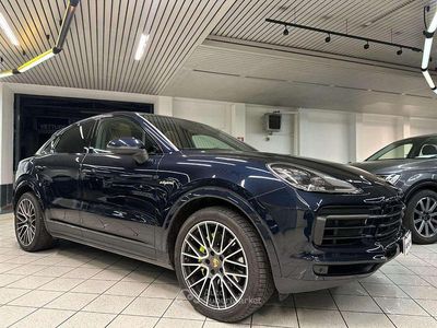 Usata Porsche Cayenne 340 CV (250 kW) 2020 Night blue metallic SUV